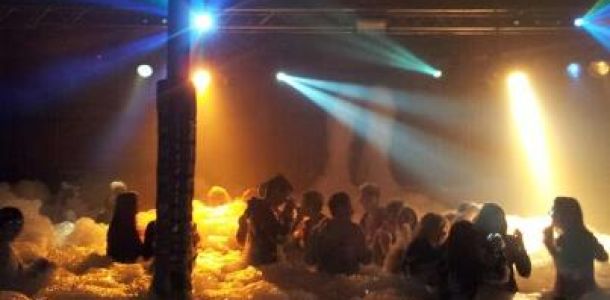 XXL-Schaumparty in Ilbeshausen